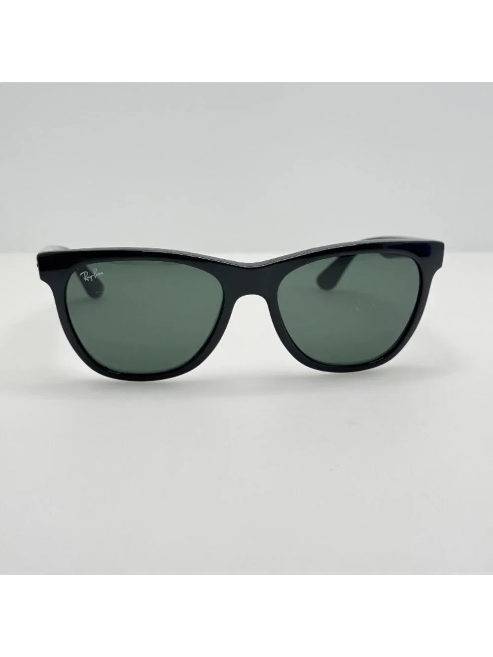 Ray Ban Sunglasses RB 4184 601/71 Black Brazil 54-17-145 B